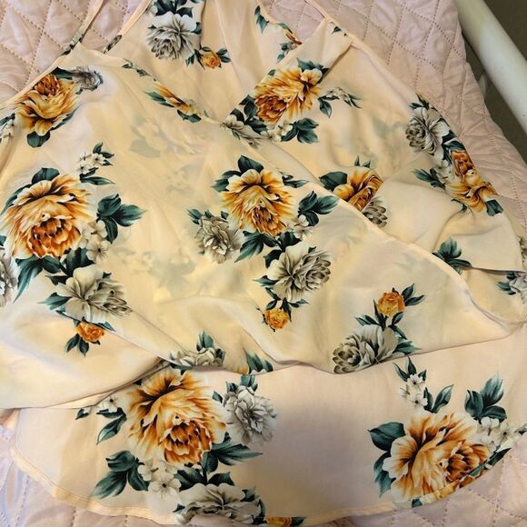 NWOT Shein Curve Floral Halter Top - Picture 7 of 15